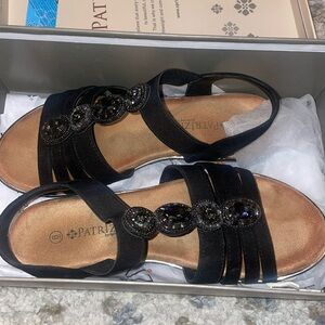 Patrizia Jeweled Flat Black Thelena Sandals - size 6